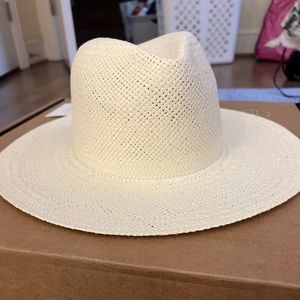 JANESSA LEONE HAT